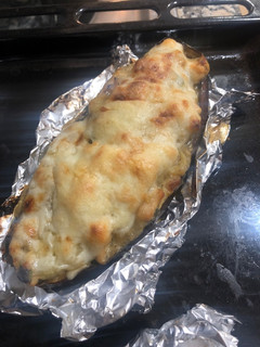 Una foto de Berenjena rellena de pollo
