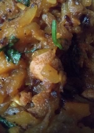 A picture of Bottle gourd pumpkin curry.