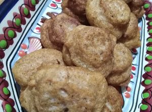 Una foto de Acará (bollos de frijol carita)