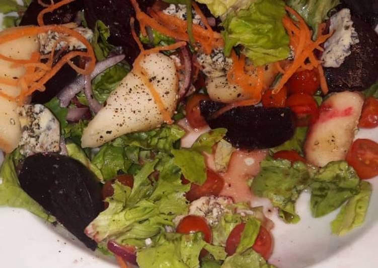 Recipe: Appetizing Blue cheese pear and beetroot salad