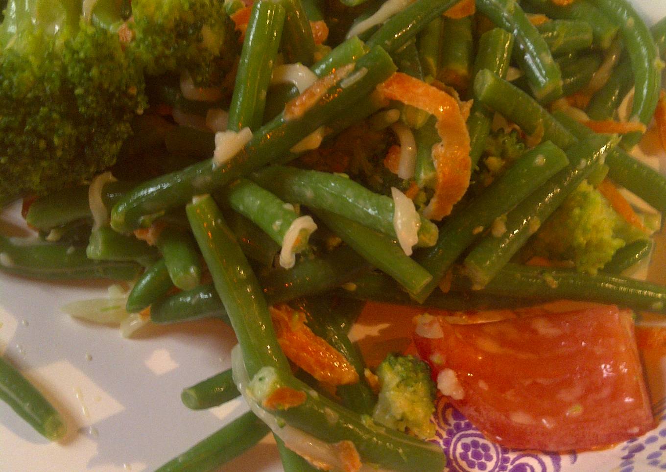 Salad maybe ...? Broccoli and green bean salad