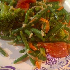 A picture of Maybe salad......? Green Bean Broccoli salad.