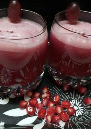 A picture of Pomegranate and Grape Juice.