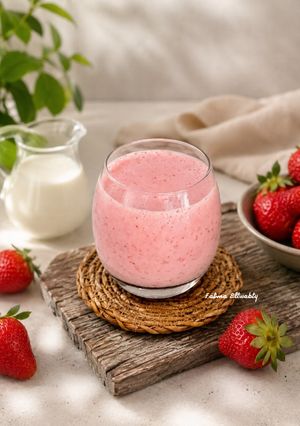 صورة لوصفة عصير الفراولة باللبن بأسرار الكافيهات