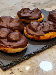 Una foto de Palmeritas lotus bañadas en chocolate