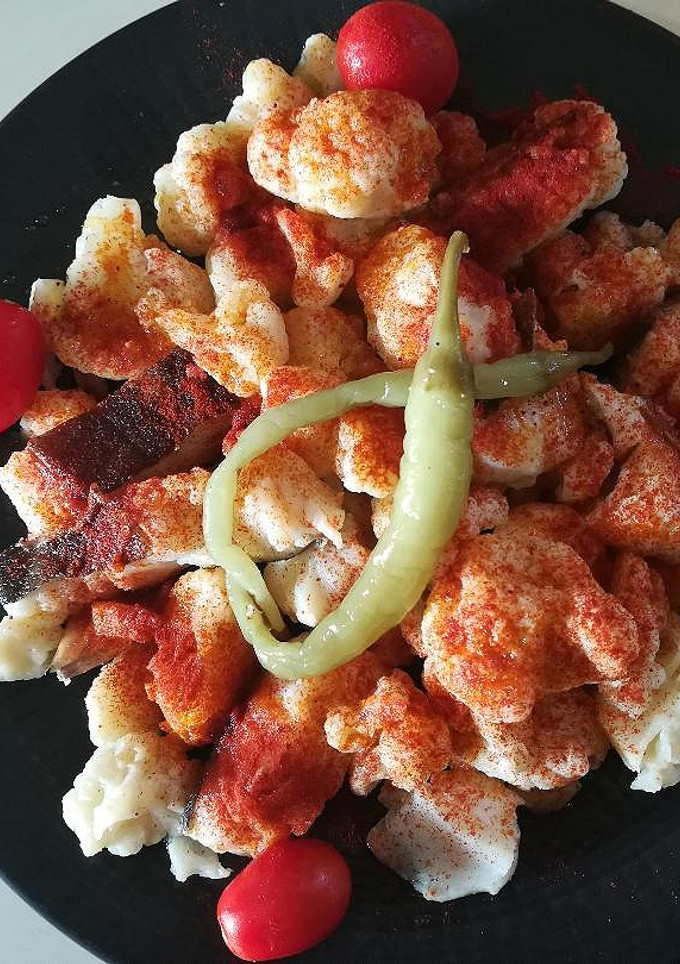 Una foto de Coliflor con bacalao