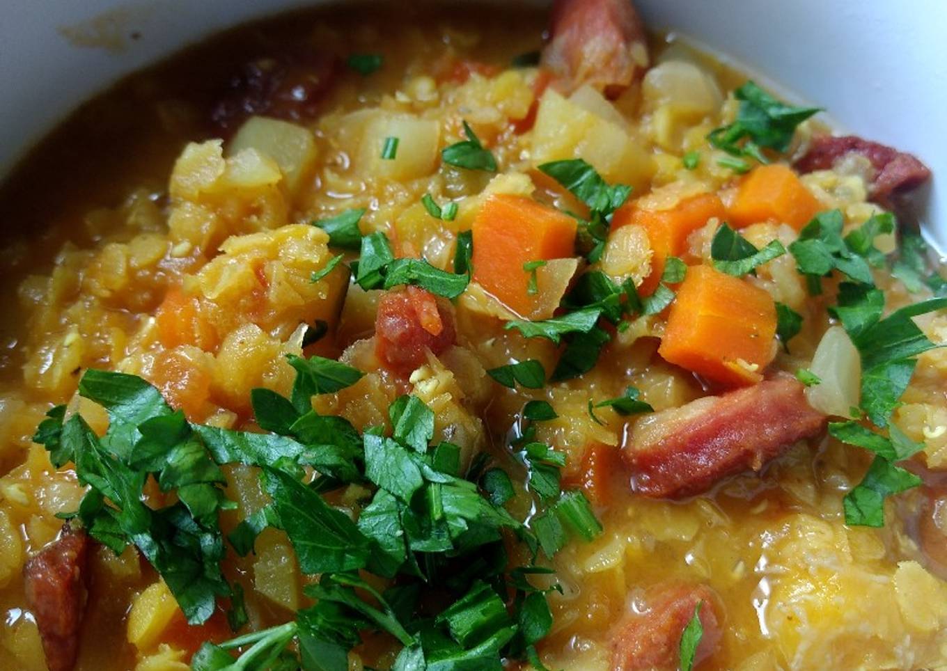 Lentejas rojas con verduras