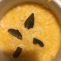 A picture of Cheesy polenta.