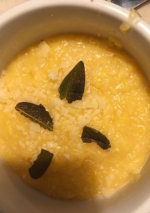 A picture of Cheesy polenta.