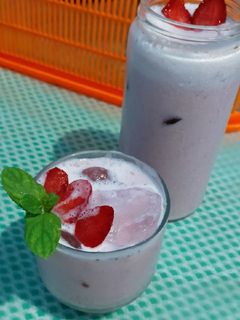 Foto resep Strawberry Smoothies 🍓