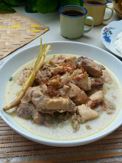 Foto resep Opor Ayam Putih