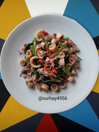 Langkah Mudah untuk Menyiapkan Tumis kangkung cumi asin yang Lezat Sekali