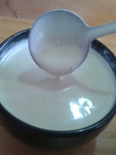 Una foto de Salsa de yogur kebab (la auténtica "salsa blanca")