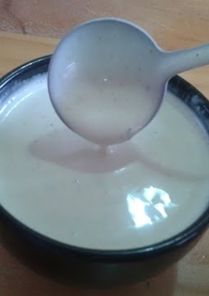 Una foto de Salsa de yogur kebab (la auténtica "salsa blanca")