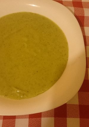 Brokkoli krémleves Katától recept fotója