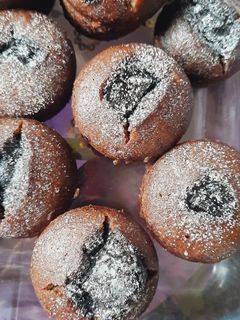 عکسی از دستور کاپ کیک کاکائویی با مغزی شکلات