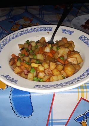 Una foto de Revuelto de patata & bacon
