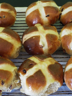 Una foto de Panes de Pascua de Gran Bretaña (Hot Cross Buns)