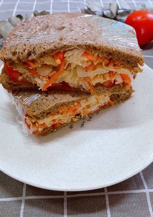 Hình của món Sandwich bắp cải trứng.