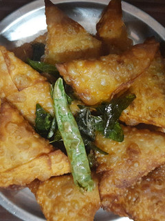 சமோசா(SAMOSA RECIPE IN TAMIL) செய்முறை முக்கிய புகைப்படம்