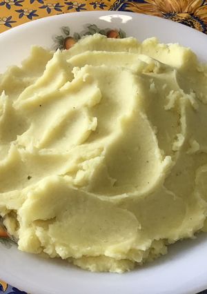 Une photo de Purée de pommes de terre à la crème et parmesan