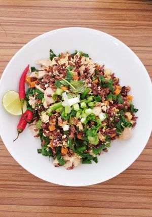 รูปของ ข้าวไรซ์เบอรี่ผัดผักรวมอกไก่