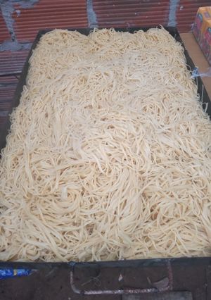 Una foto de 20 kilos de tallarín a la leña