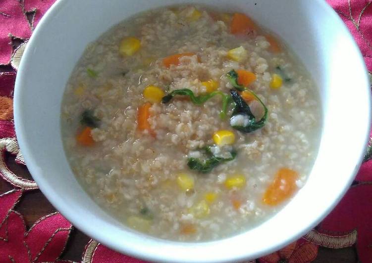 Langkah Mudah untuk Menyiapkan Oatmeal sayur (bayam wortel jagung) Lezat