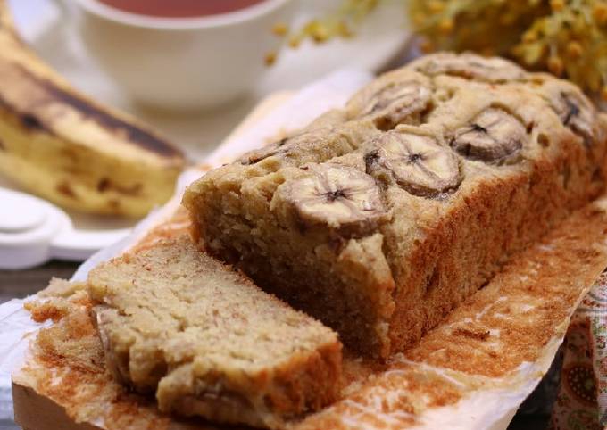 Bagaimana Menyiapkan Soft and moist  banana cake yang Bikin Ngiler