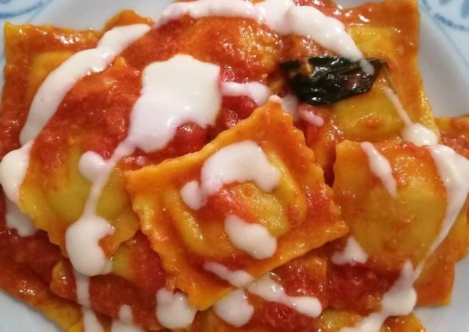 Ravioli con speck