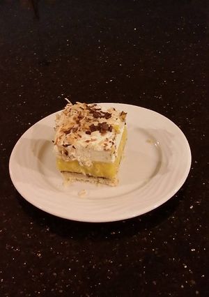 A picture of Coconut Cream Pie Bars.