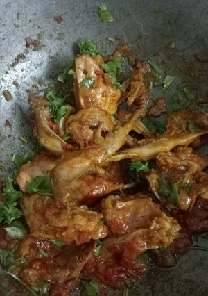 காடை குழம்பு(kadai kulambu recipe in tamil) செய்முறை முக்கிய புகைப்படம்