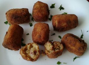 Foto principal de Croquetas de Velouté con verduras y roux rubio con jamón