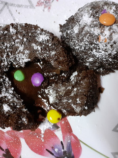 சாக்லேட் லாவா கேக் (Chocolate Lava Cake)#bake செய்முறை முக்கிய புகைப்படம்