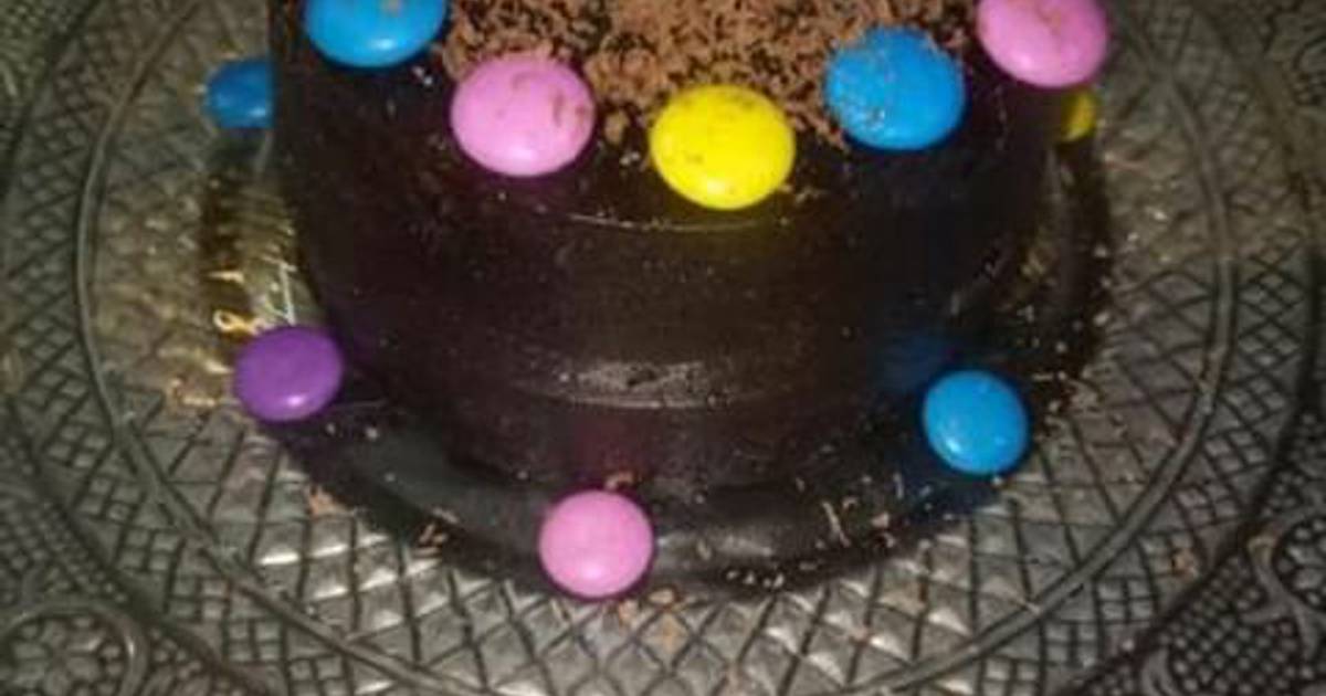 Delicious Tasty Round Shape 1Kg Oreo Chocolate Cake With Red Cherry For  Birthday Fat Contains (%): 0.3 Grams (G) at Best Price in Delhi | Shri  Shyam Bakery