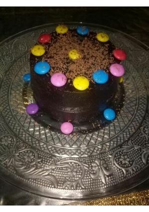 A picture of Oreo biscuit cake.