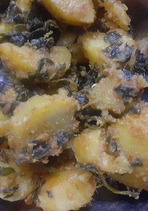 मेथी आलू की सब्जी(Methi aloo ki sabzi recipe in hindi) रेसिपी मुख्य फोटो