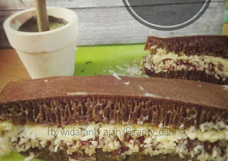  Resep  MarNis Martabak  manis  black  forest  oleh dapoer 