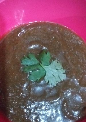 A picture of Tamarind and Garlic Chutney.