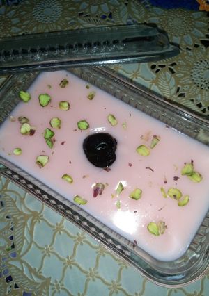 A picture of Strawberry custard.