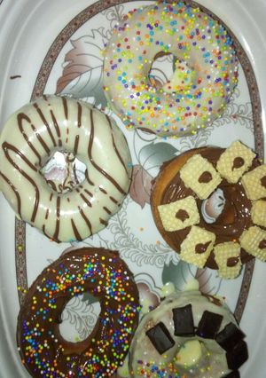 A picture of Glazed dougnut.