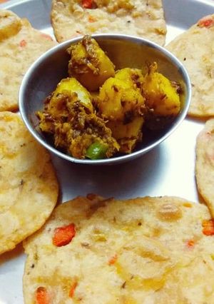 A picture of Mix vegetables ki puri.