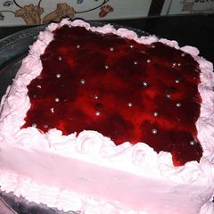 A picture of Strawberry cake 🎂.