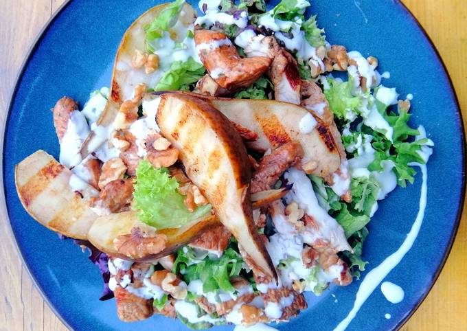 Simple Way to Prepare Homemade Grilled turkey, pear and walnut salad with blue cheese dressing