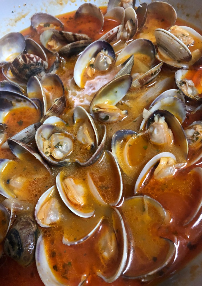 Una foto de Almejas a la marinera