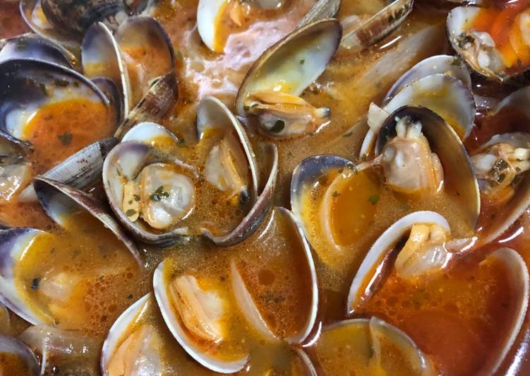 Almejas a la marinera