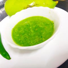 A picture of Raw mango chutney.