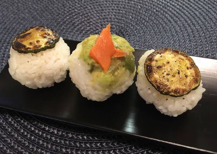 Temari sushi (sushi balls)
