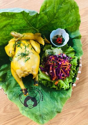 Hình của món Gà ủ muối hoa tiêu.
