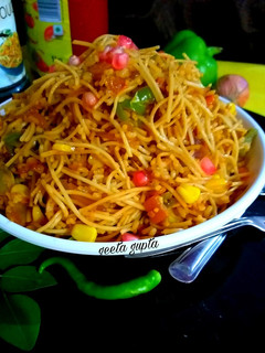 नूडल्स फ्राइड राइस (noodles fried rice recipe in Hindi) रेसिपी मुख्य फोटो